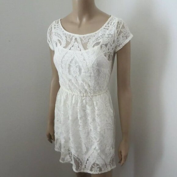 NWT Hollister Womens White Lace Overlay Dress Scoop Neck Size XS Short Sleeve - Picture 3 of 7